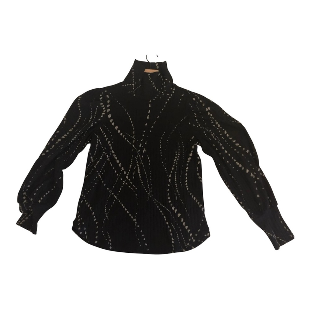 Democracy Long Sleeve Blouse Mock Neck
Shirttail Hem Printed Top Black Gray S